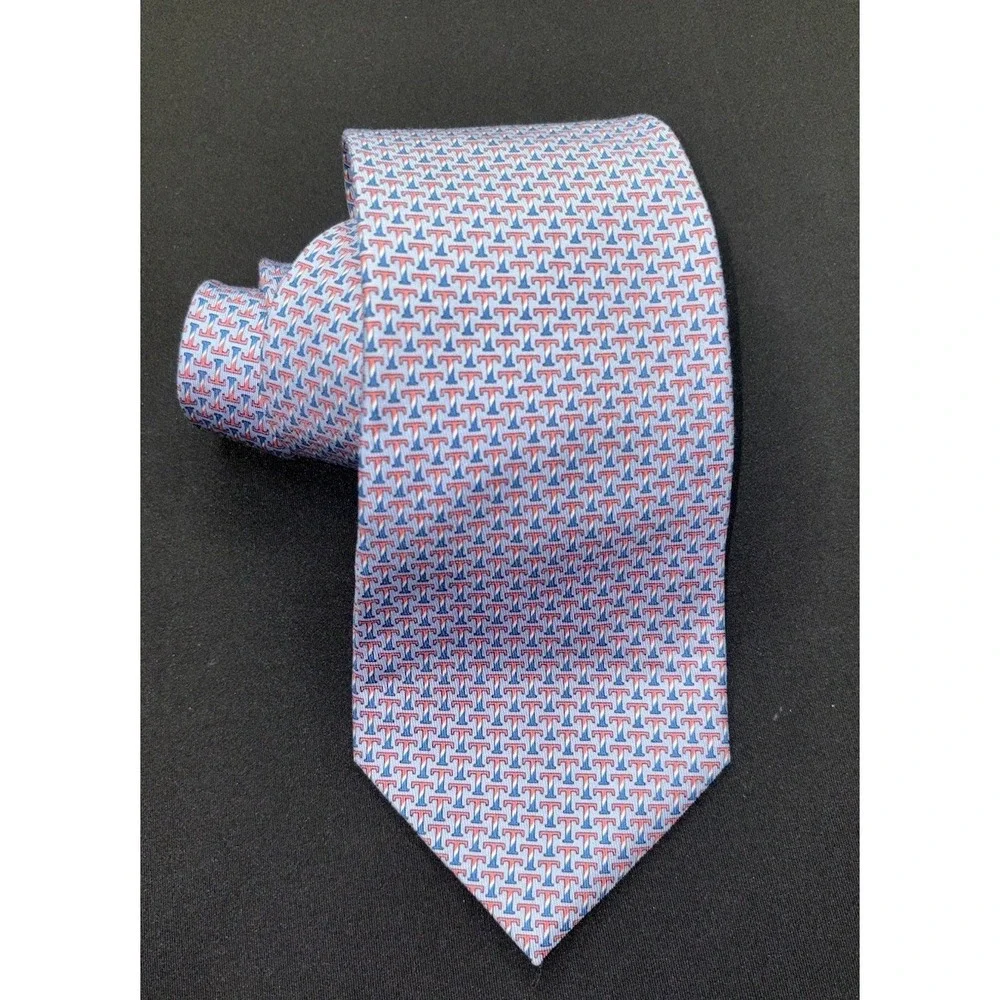 Vineyard Vines Taft School Themed Men's Necktie 59